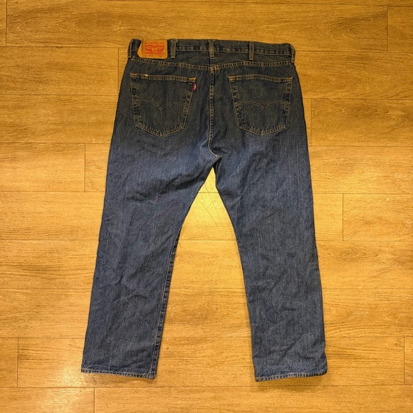 Levi's Relaxed Fit Dark Blue Jeans W40 L38 - Picture 2 of 3